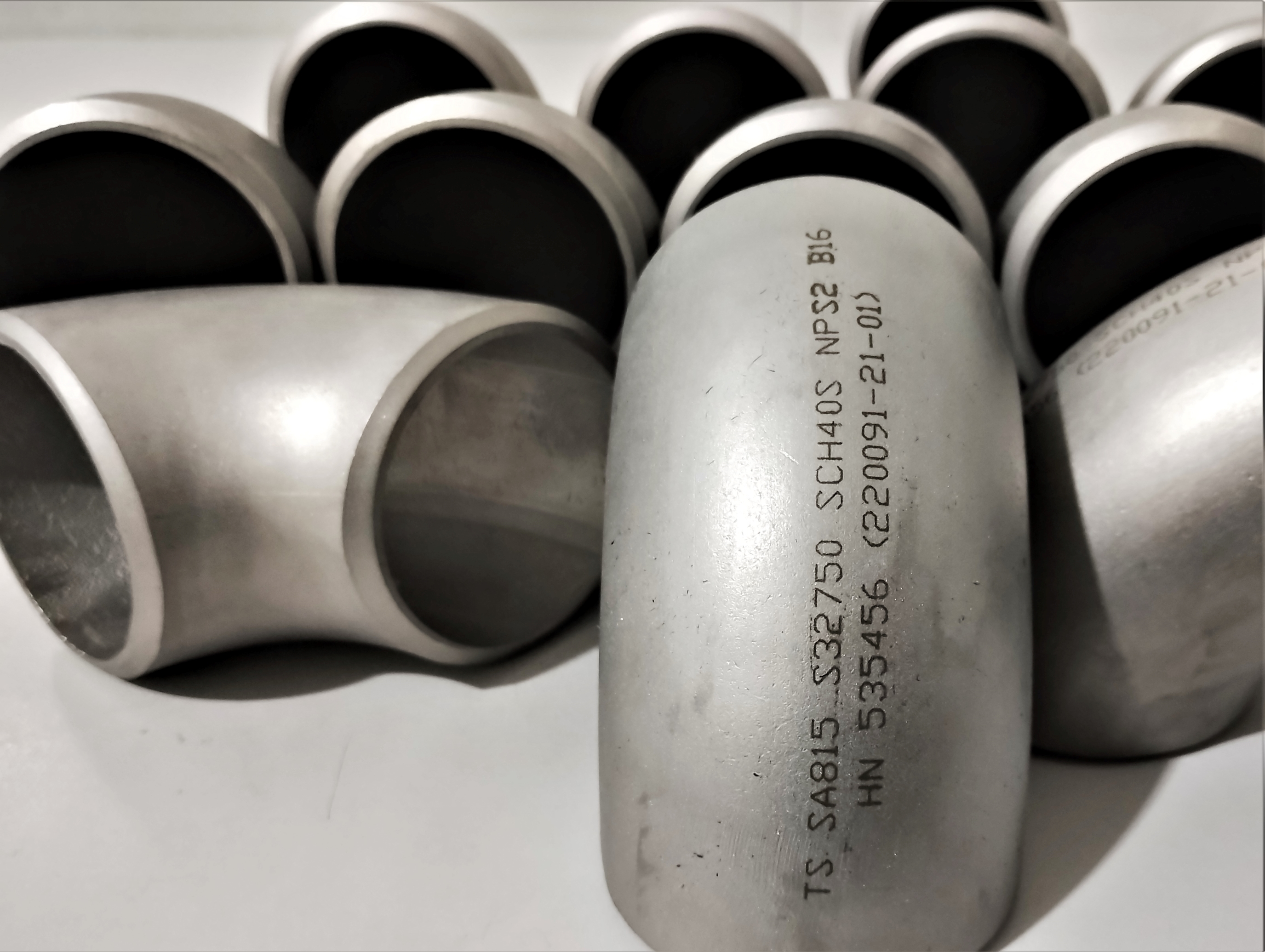 Curva RC 90 Solda (Elbow 90deg SR BW) NPS2 Sch40 ASME B16.9 F53 (S32750)