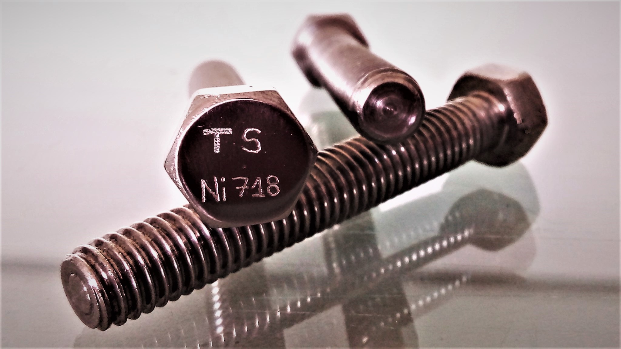 Parafuso Sextavado inconel 718 (hex bolt nickel alloy 718)